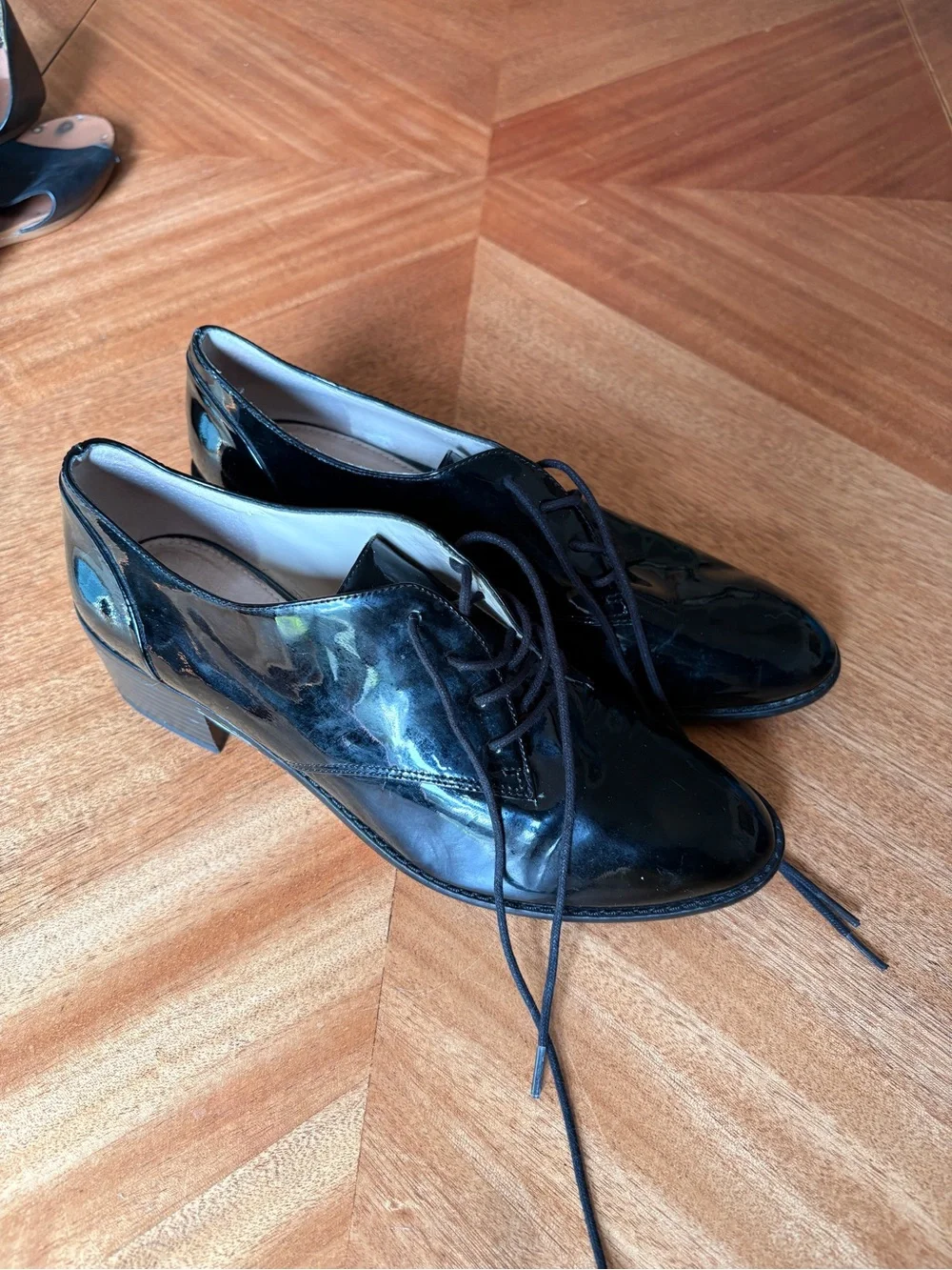 Louise et Cie Black Patent Lace-Up Oxfords
